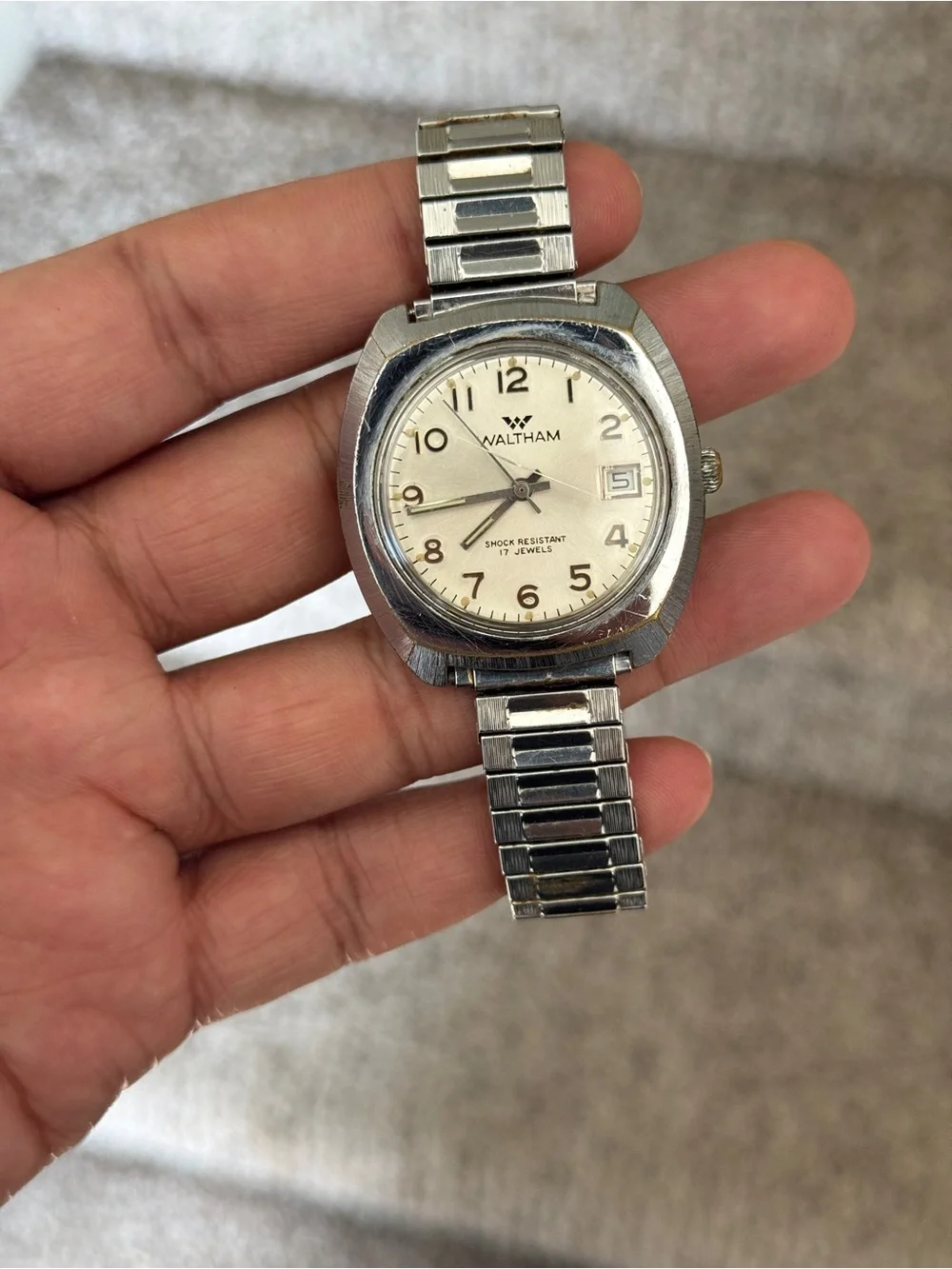 Waltham vintage 17 Jewels Manual Wind Cushion Case shock resistant men’s watch